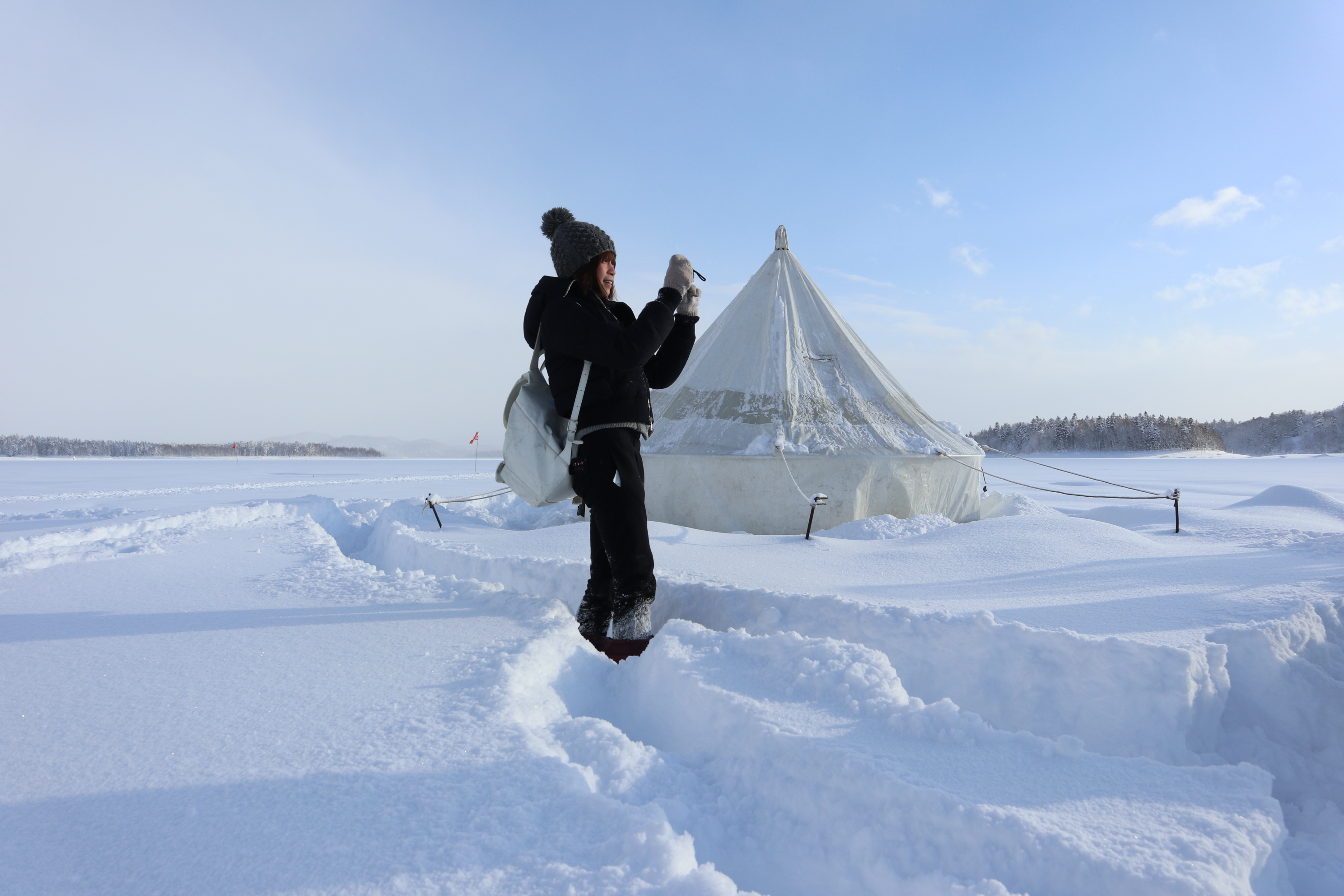 冬遊夢幻北北海道 冬季活動篇 朱鞠內湖冰上釣魚 佐呂別濕原雪地健行 旭川滑雪 冰壺運動 蕎麥麵體驗 PChome旅行團